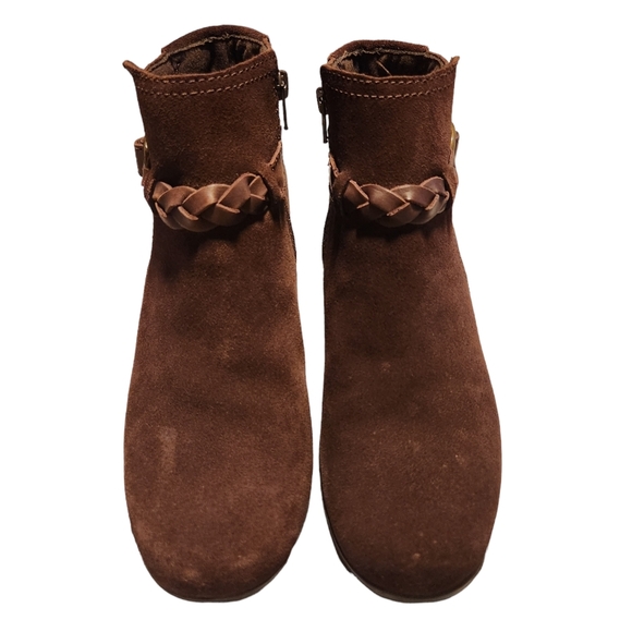 Clarks Brown Suede Ankle Boots Size 8½ - Picture 6 of 9
